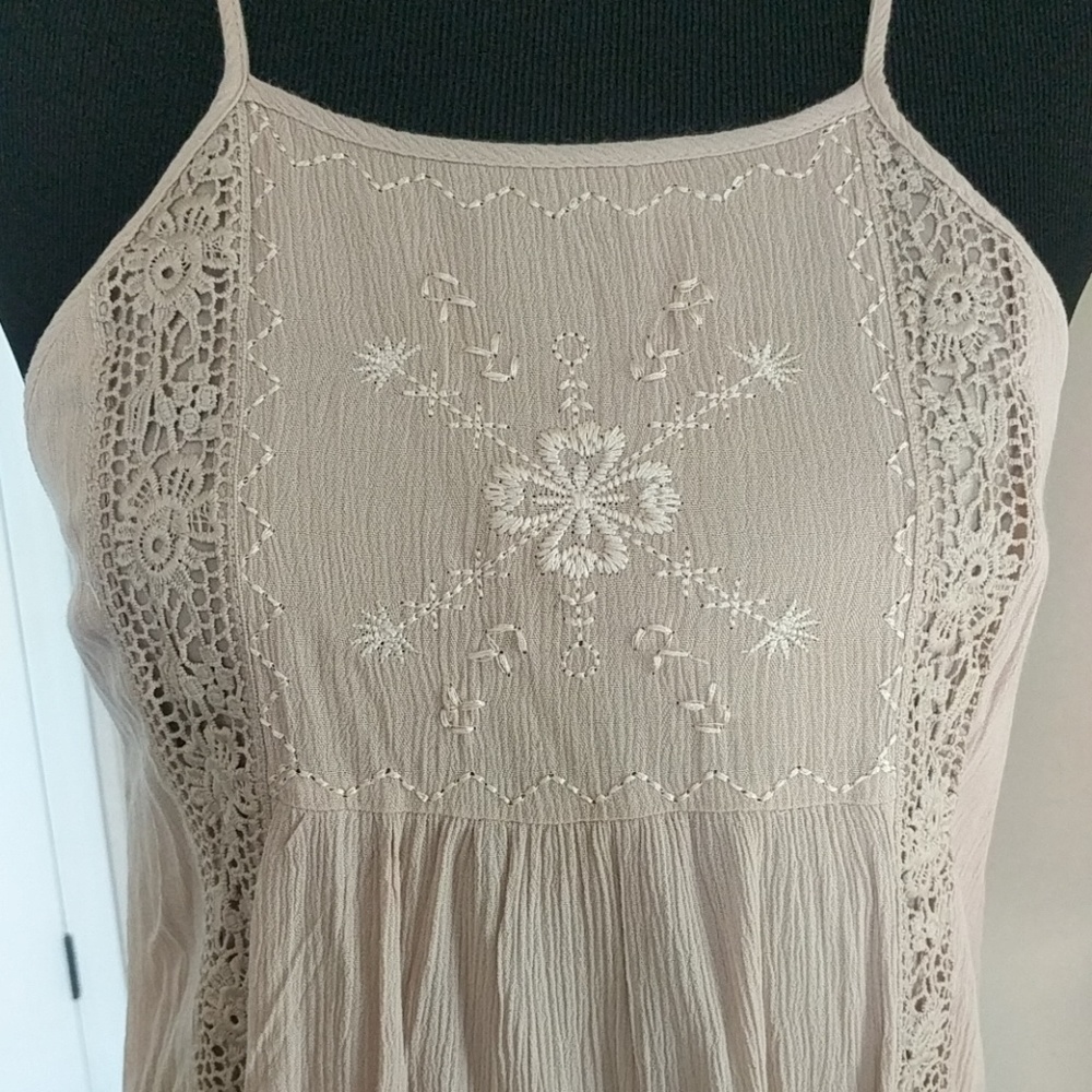 Dress - Picture 4 of 4